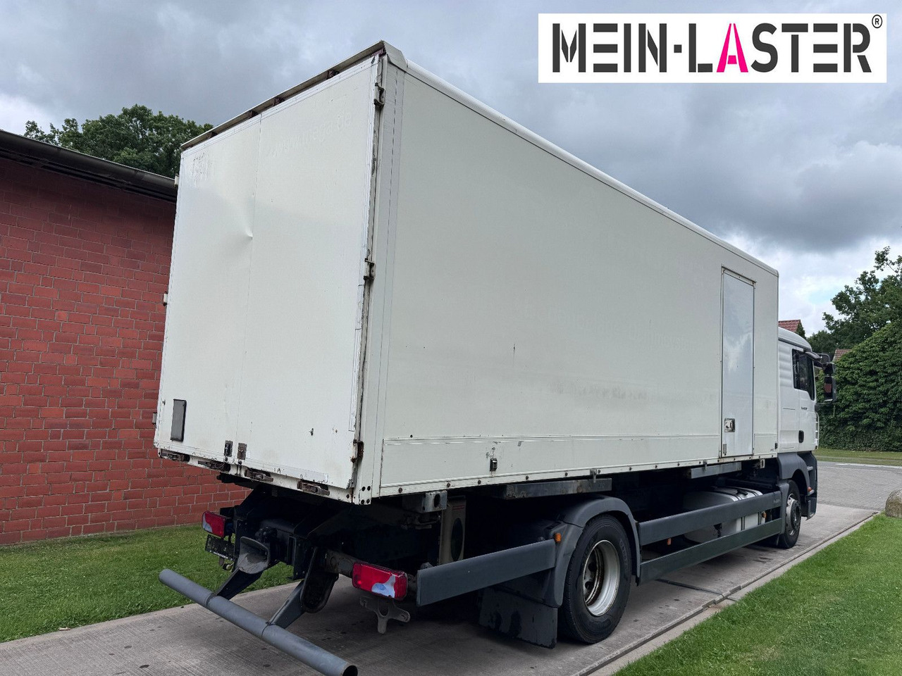MAN TGA 18.350 BDF 5 Sitzer Klima nur 209.380 km - Camion fourgon: photos 5 MAN TGA 18.350 BDF 5 Sitzer Klima nur 209.380 km - Camion fourgon: photos 5
