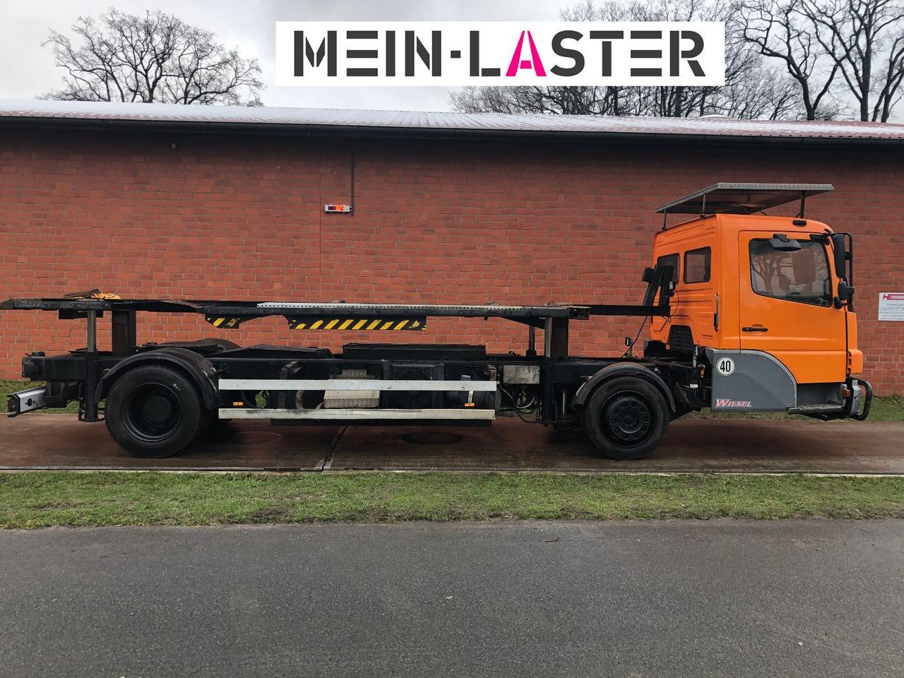 Mercedes-Benz Kamag Wiesel Umsetzter Sattelplatte - Camion porte-conteneur/ Caisse mobile: photos 4 Mercedes-Benz Kamag Wiesel Umsetzter Sattelplatte - Camion porte-conteneur/ Caisse mobile: photos 4