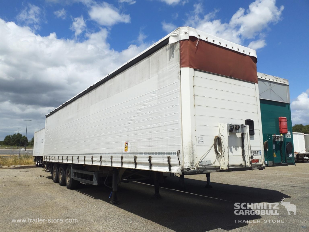 SCHMITZ Curtainsider Standard Taillift - Semi-remorque rideaux coulissants: photos 1 SCHMITZ Curtainsider Standard Taillift - Semi-remorque rideaux coulissants: photos 1