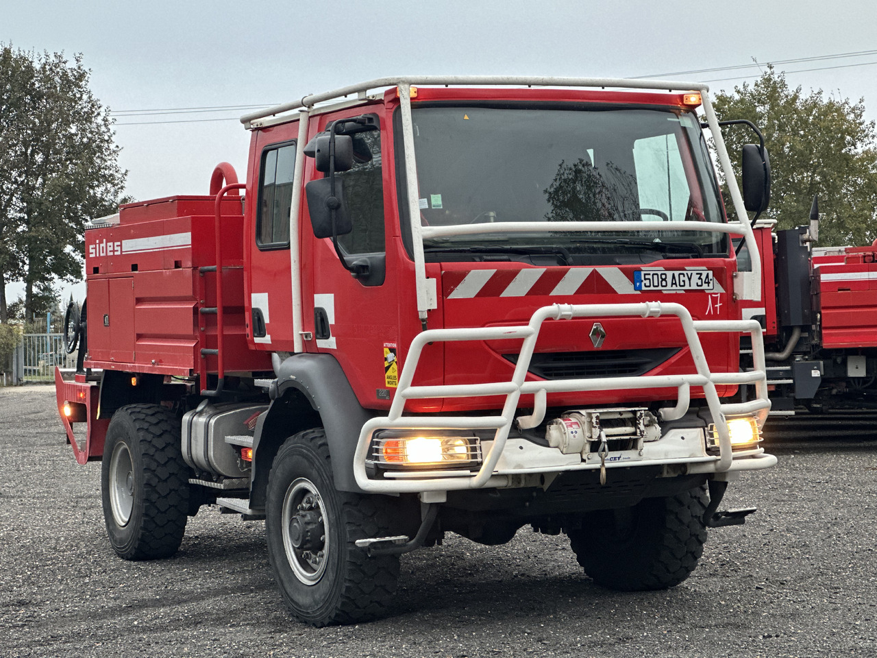 RENAULT Midlum 220 4x4 - Camion de pompier: photos 1 RENAULT Midlum 220 4x4 - Camion de pompier: photos 1