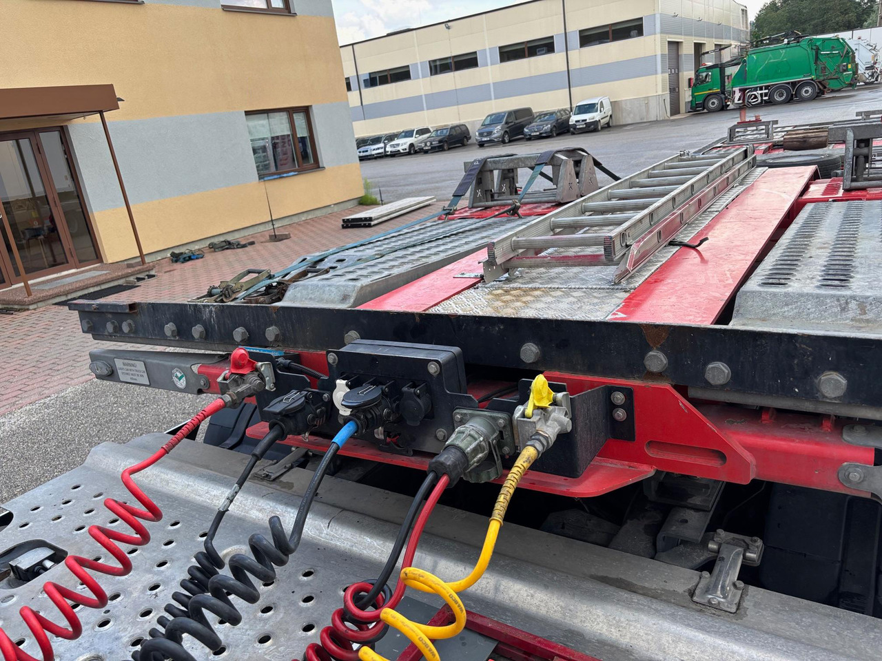 Semi-remorque porte-voitures KÄSSBOHRER: photos 16 Semi-remorque porte-voitures KÄSSBOHRER: photos 16