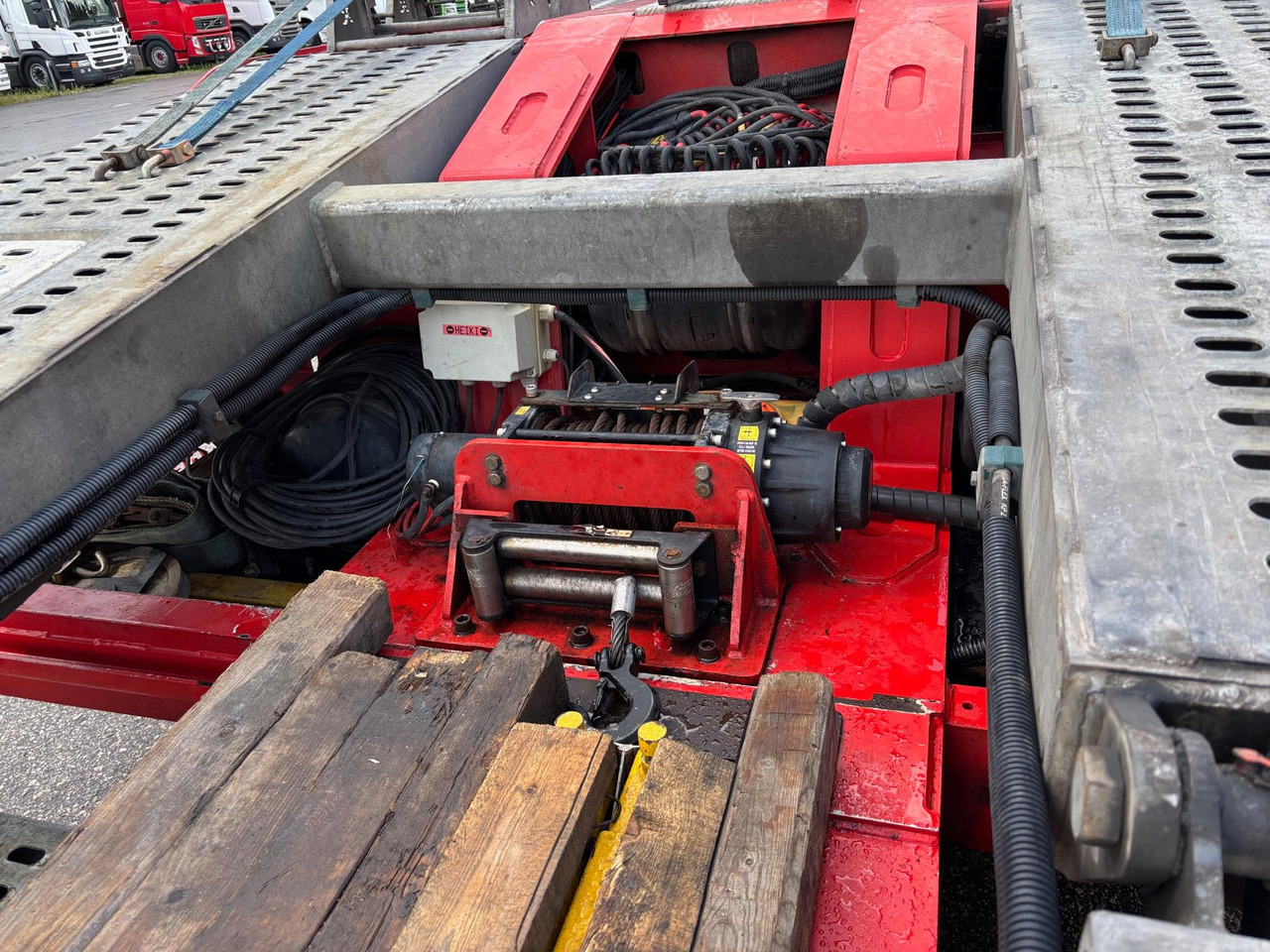 Semi-remorque porte-voitures KÄSSBOHRER: photos 19 Semi-remorque porte-voitures KÄSSBOHRER: photos 19