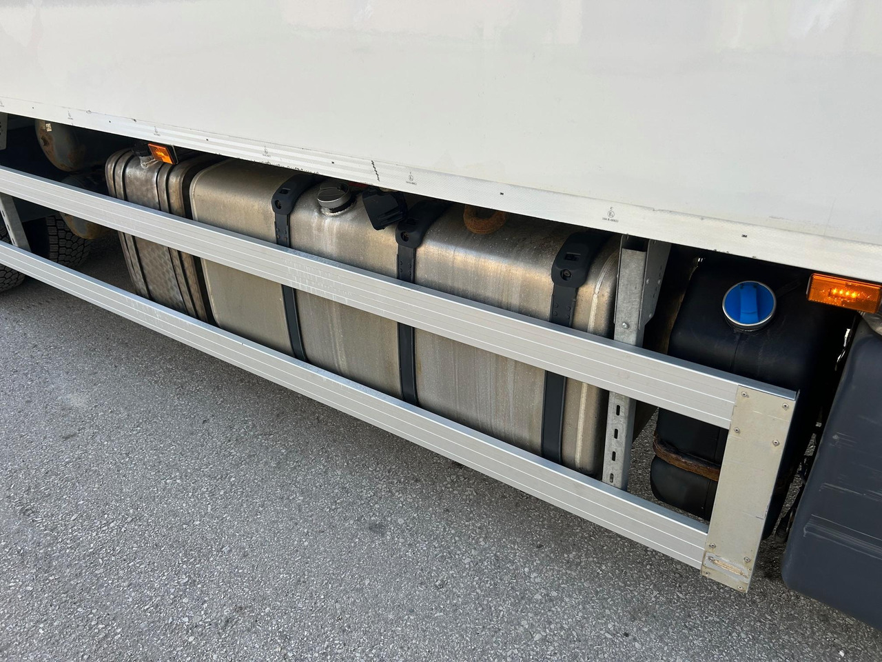 Camion frigorifique SCANIA G490: photos 11
