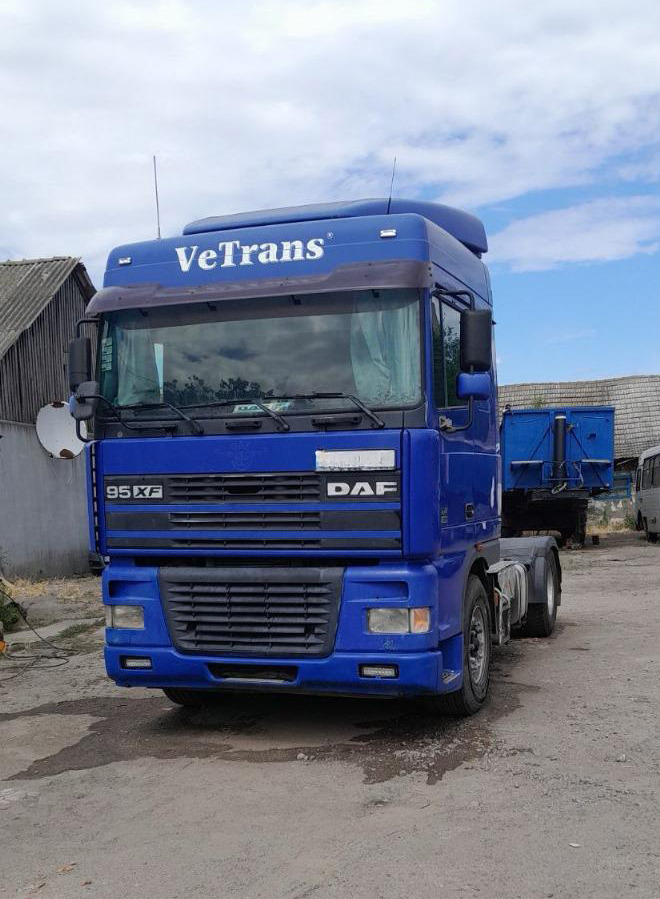DAF XF 95.380 - Tracteur routier: photos 2 DAF XF 95.380 - Tracteur routier: photos 2