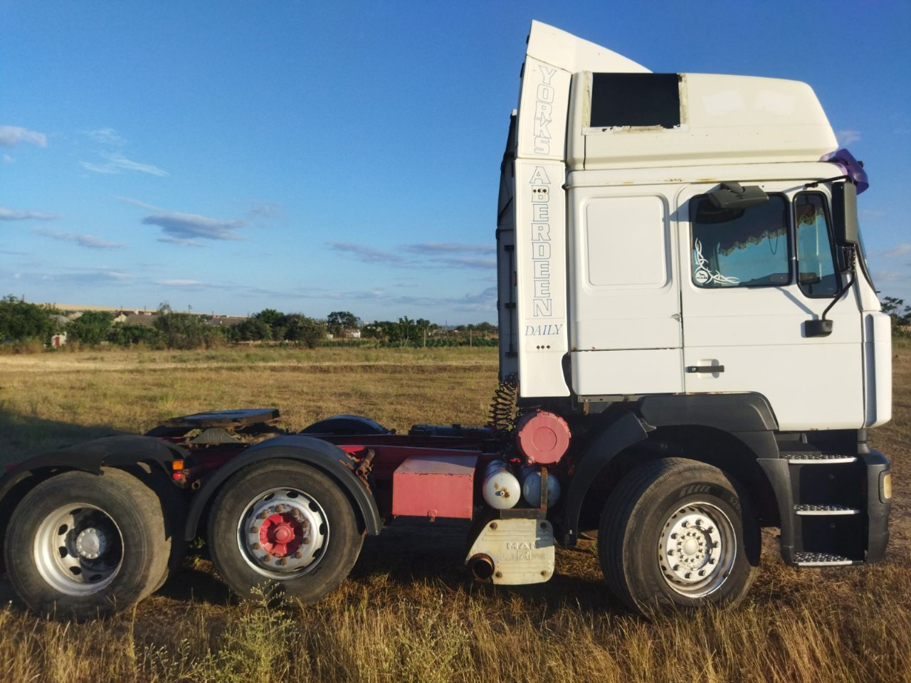 Tracteur routier MAN 26.414: photos 8