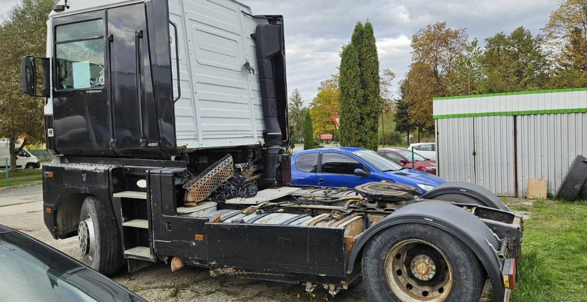 RENAULT Magnum 480 ID1672S - Tracteur routier: photos 4 RENAULT Magnum 480 ID1672S - Tracteur routier: photos 4
