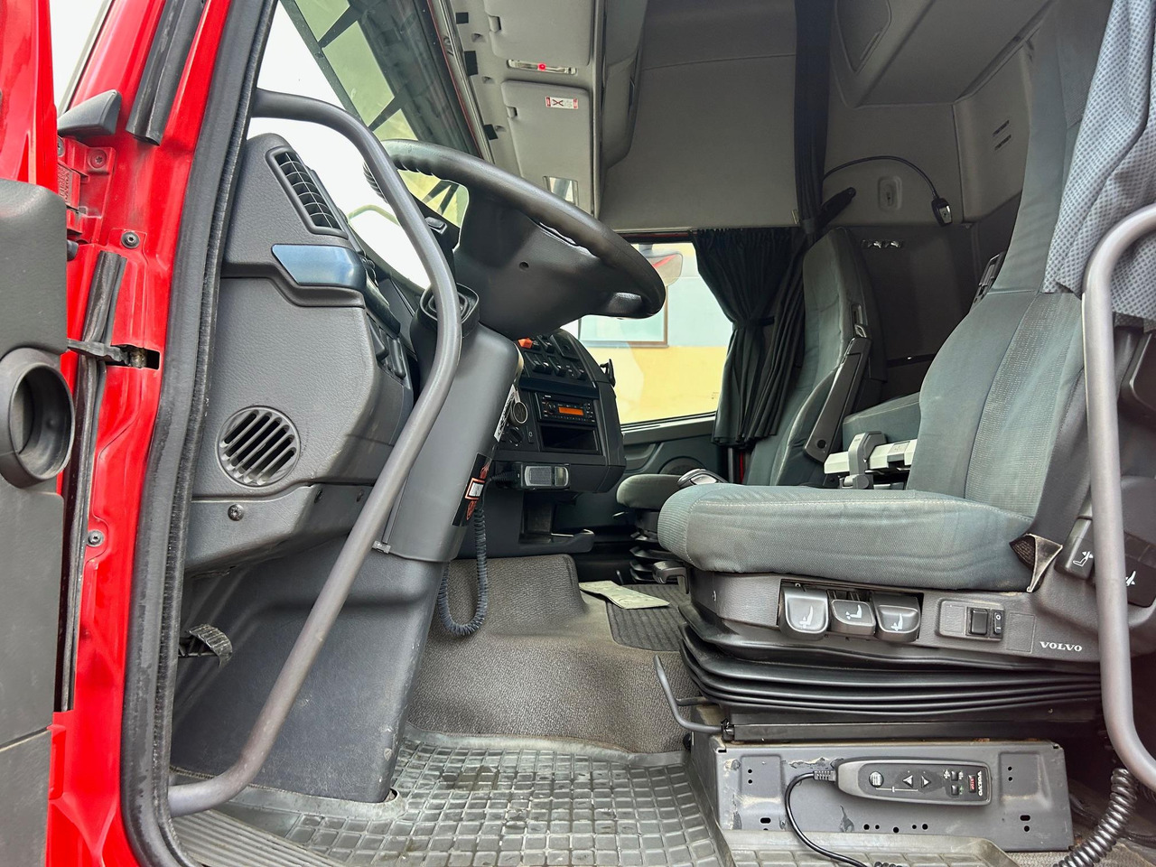 Châssis cabine VOLVO FH460: photos 18