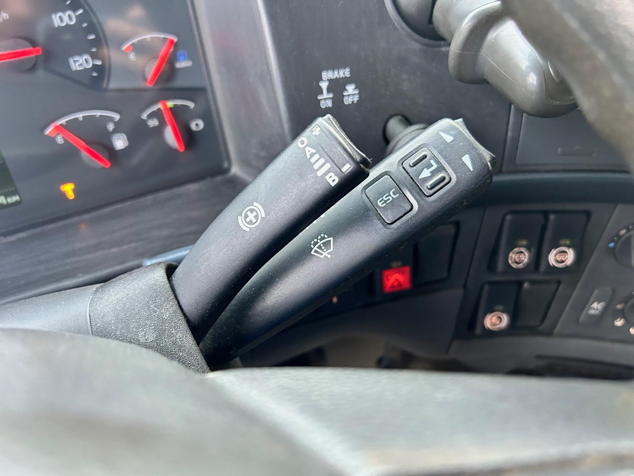 Châssis cabine VOLVO FH460: photos 24