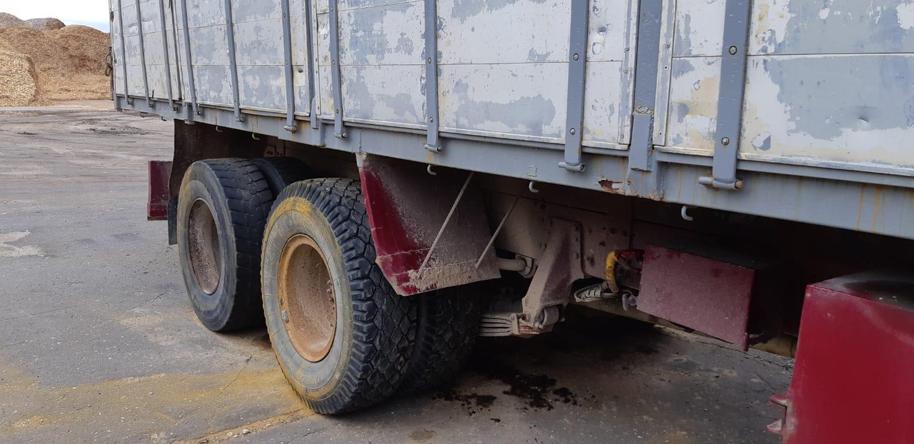 VOLVO FL10 - Camion benne: photos 5 VOLVO FL10 - Camion benne: photos 5