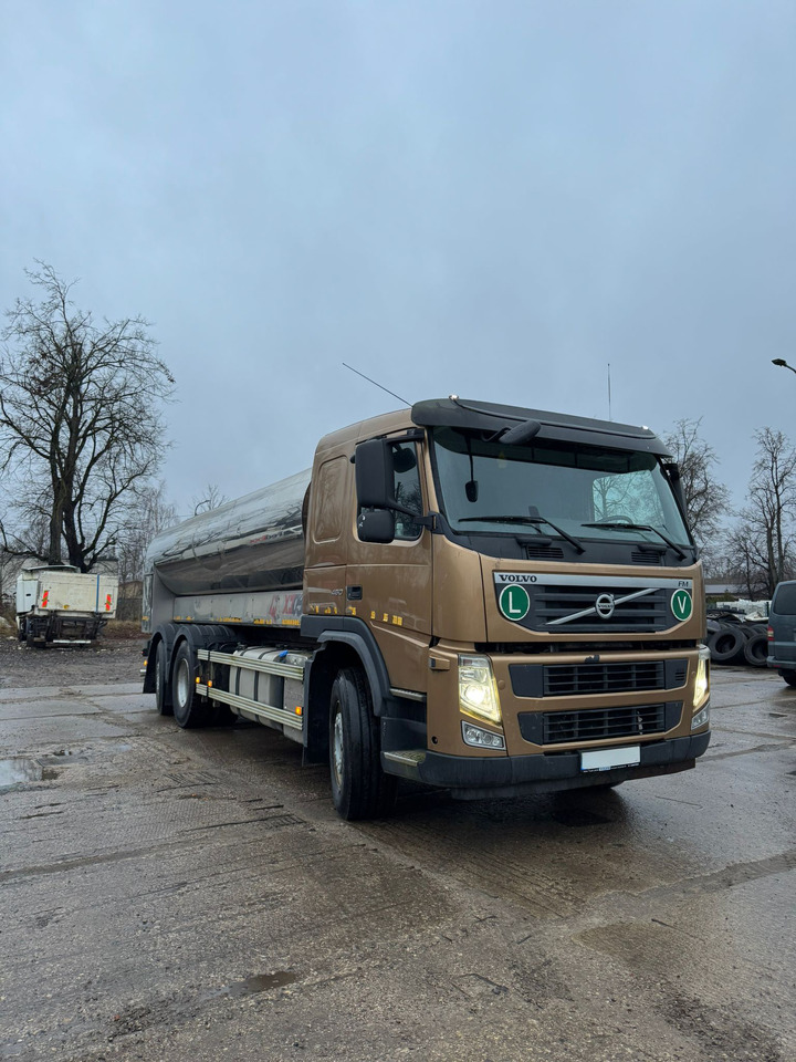 VOLVO FM450 - Camion citerne: photos 2 VOLVO FM450 - Camion citerne: photos 2