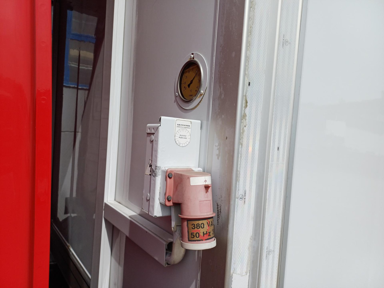 Crédit-bail de MERCEDES-BENZ 816 Euro5 AHK Luftfeder MERCEDES-BENZ 816 Euro5 AHK Luftfeder: photos 8 Crédit-bail de MERCEDES-BENZ 816 Euro5 AHK Luftfeder MERCEDES-BENZ 816 Euro5 AHK Luftfeder: photos 8