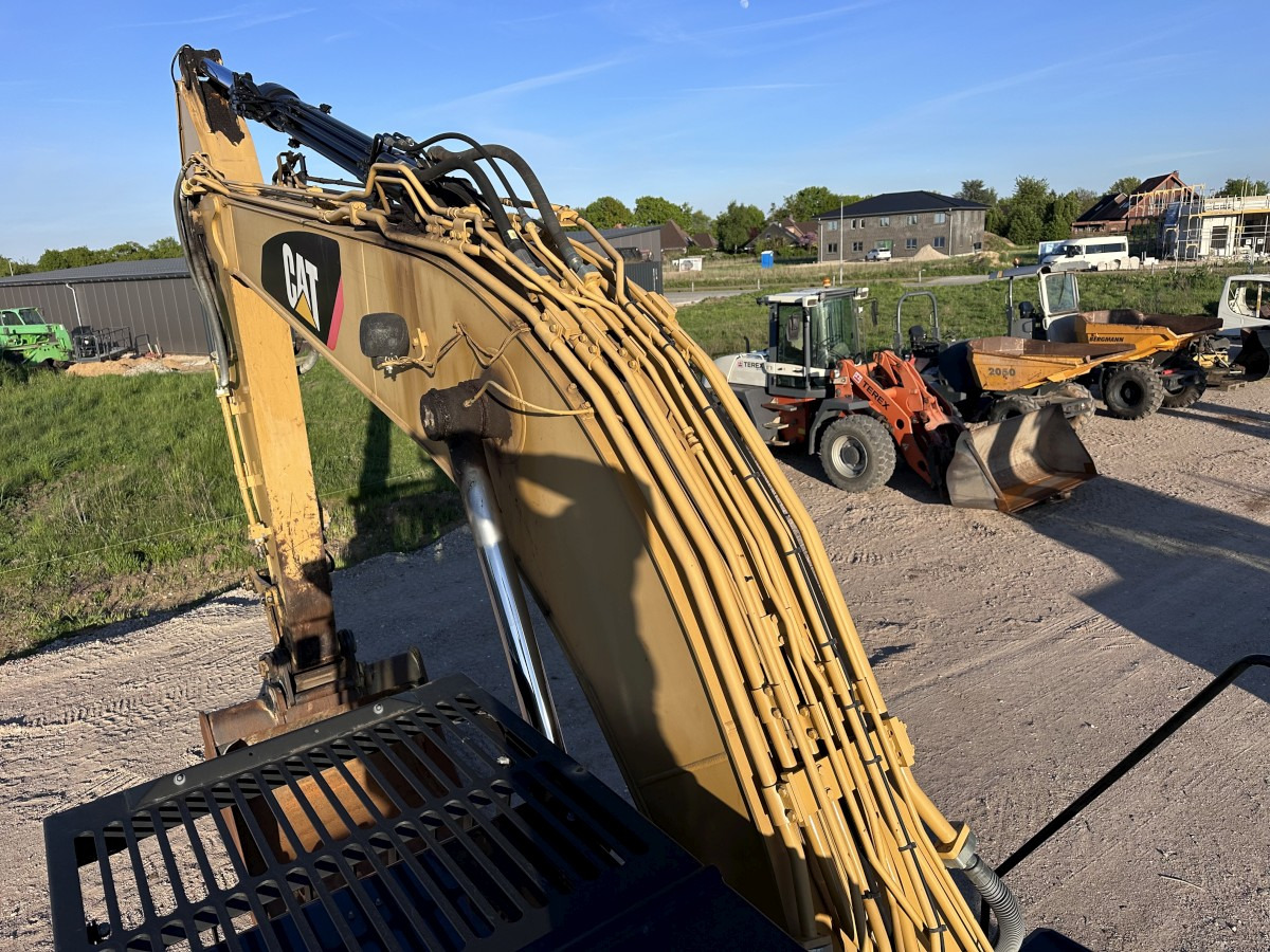 Pelle sur chenille CATERPILLAR 324 E LN Deutsche Maschine! Top !!!: photos 28