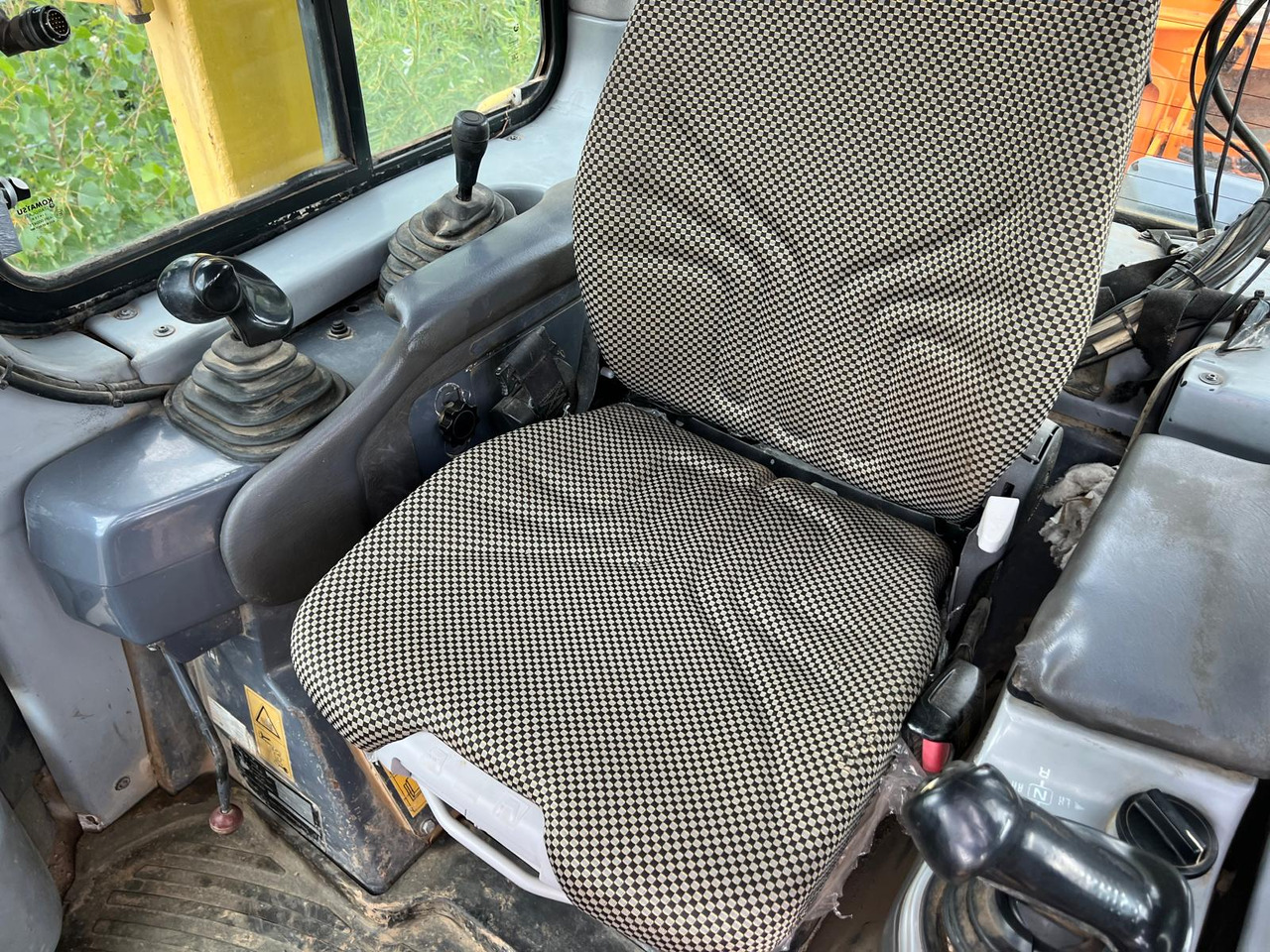 KOMATSU D 61 PX-15 Ripper 3Mtr.+Klima Deutsche Maschine! - Bulldozer: photos 5 KOMATSU D 61 PX-15 Ripper 3Mtr.+Klima Deutsche Maschine! - Bulldozer: photos 5