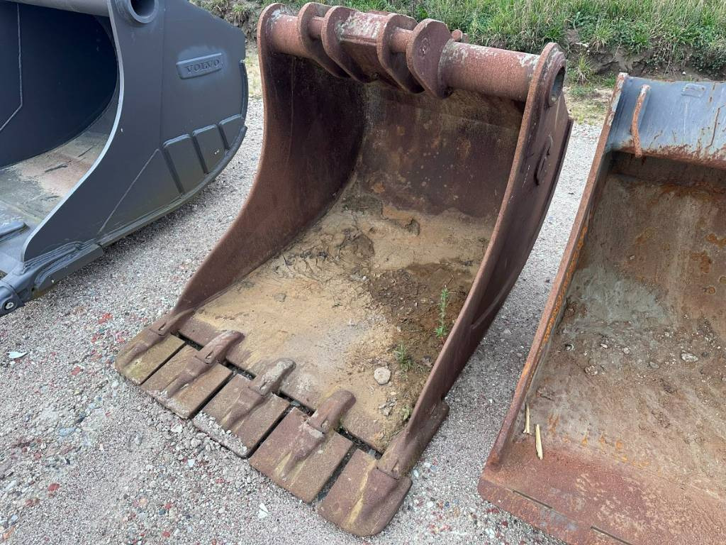 Volvo S 1 Tieflöffel - bucket 1.200 mm ca. 1.2 m³ - Godet pour pelle: photos 3 Volvo S 1 Tieflöffel - bucket 1.200 mm ca. 1.2 m³ - Godet pour pelle: photos 3
