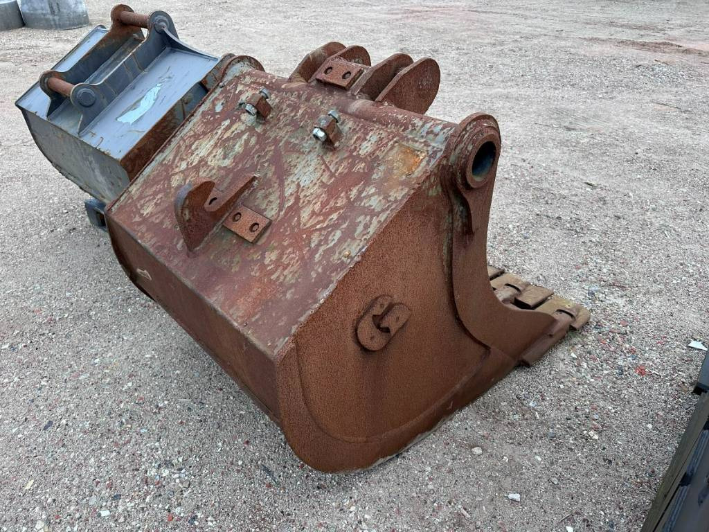 Volvo S 1 Tieflöffel - bucket 1.200 mm ca. 1.2 m³ - Godet pour pelle: photos 4 Volvo S 1 Tieflöffel - bucket 1.200 mm ca. 1.2 m³ - Godet pour pelle: photos 4