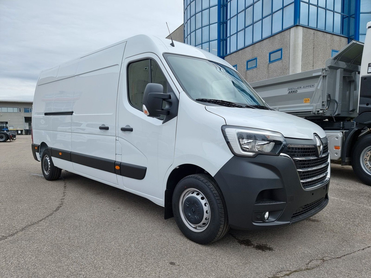 Renault Master L3H2 3,5t 150 PRO+ - Fourgon utilitaire: photos 1 Renault Master L3H2 3,5t 150 PRO+ - Fourgon utilitaire: photos 1