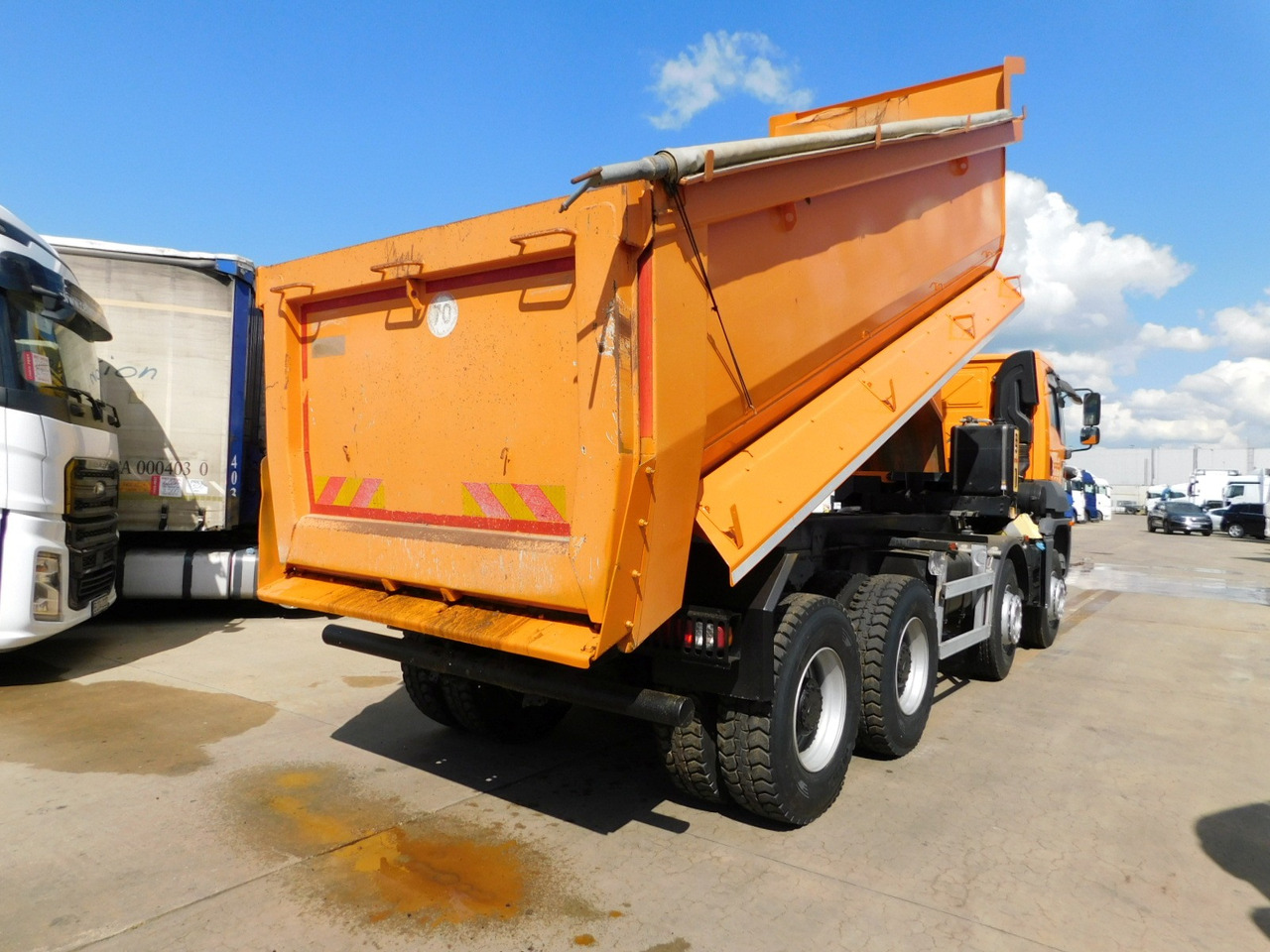 Ford 4142d 8x4 dcab e6 16s2230 - Camion benne: photos 3 Ford 4142d 8x4 dcab e6 16s2230 - Camion benne: photos 3