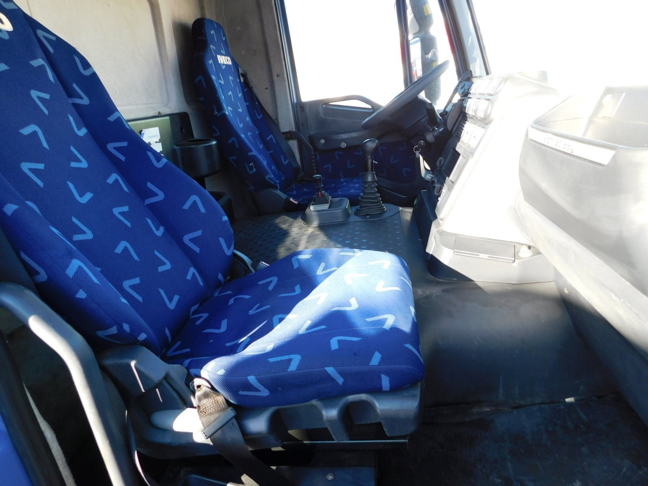 Iveco Trakker ad410t45 - Camion benne: photos 5 Iveco Trakker ad410t45 - Camion benne: photos 5