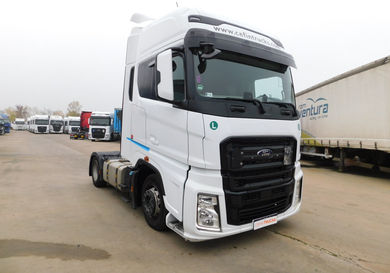 Ford F max ll 4x2 scab e6 12tx2620 - Tracteur routier: photos 2 Ford F max ll 4x2 scab e6 12tx2620 - Tracteur routier: photos 2