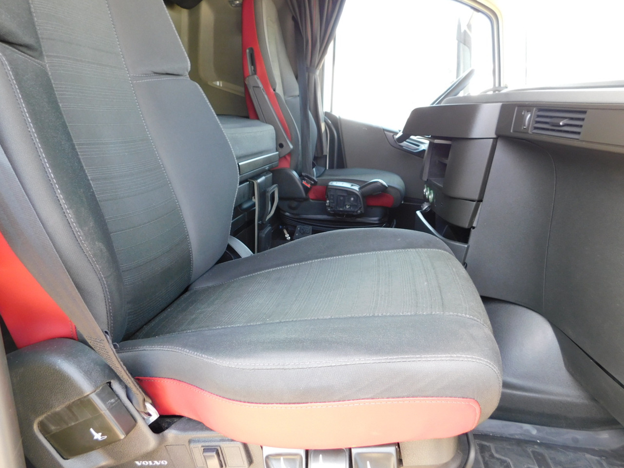 Volvo Fh - Tracteur routier: photos 5 Volvo Fh - Tracteur routier: photos 5