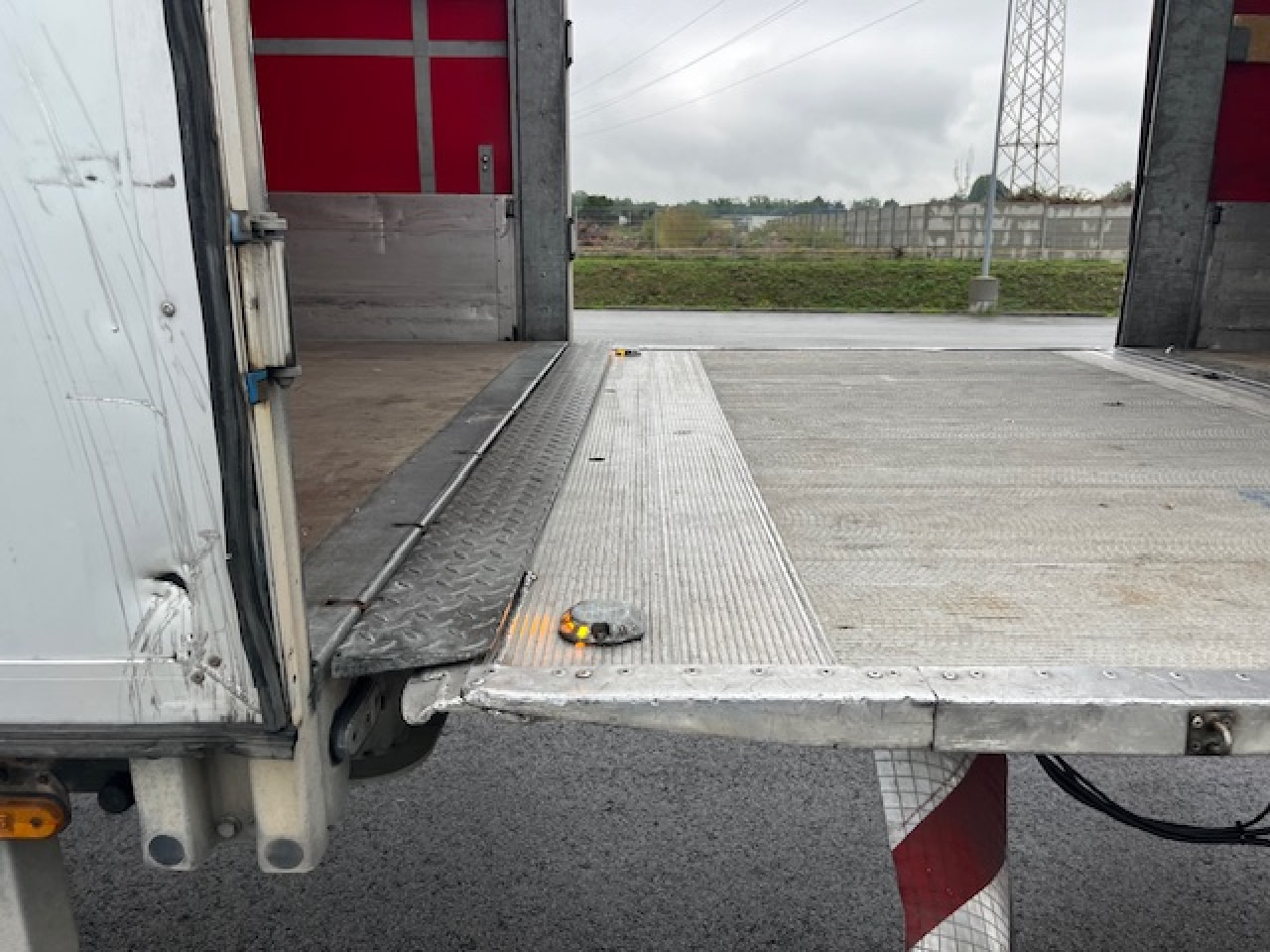 MAN TGM 18.320 4x2 BL Durchladbar - mit Tandemhänger - Camion à rideaux coulissants: photos 4 MAN TGM 18.320 4x2 BL Durchladbar - mit Tandemhänger - Camion à rideaux coulissants: photos 4