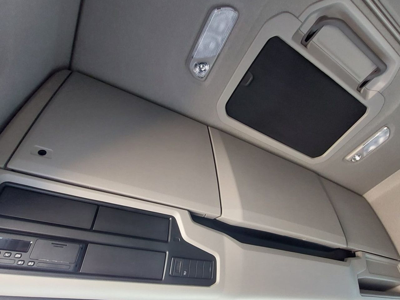 Scania R 460 - Tracteur routier: photos 5 Scania R 460 - Tracteur routier: photos 5