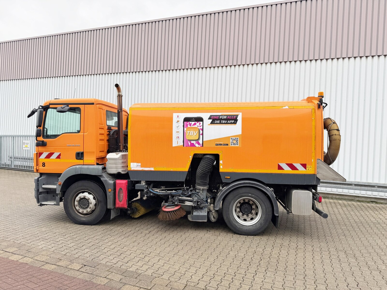 MAN TGM 18.250 4X2 BB TGM 18.250 4X2 BB, Kehrmaschine Brock SL200/2 - Camion: photos 2 MAN TGM 18.250 4X2 BB TGM 18.250 4X2 BB, Kehrmaschine Brock SL200/2 - Camion: photos 2