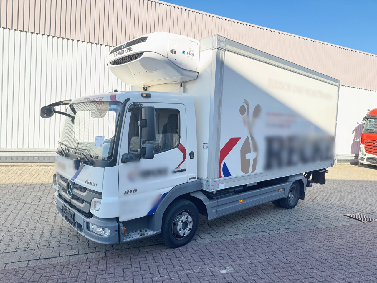 Mercedes-Benz Atego 816 L 4x2 Atego 816 L 4x2, Kühlkoffer, ThermoKing, Trennwand, LBW MBB - Camion: photos 1 Mercedes-Benz Atego 816 L 4x2 Atego 816 L 4x2, Kühlkoffer, ThermoKing, Trennwand, LBW MBB - Camion: photos 1
