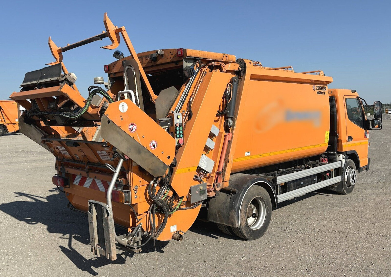 Mitsubishi Fuso 7C18 4x2 Fuso 7C18 4x2, Zöller Micro XL 7, Zöller Schüttung - Camion: photos 3 Mitsubishi Fuso 7C18 4x2 Fuso 7C18 4x2, Zöller Micro XL 7, Zöller Schüttung - Camion: photos 3