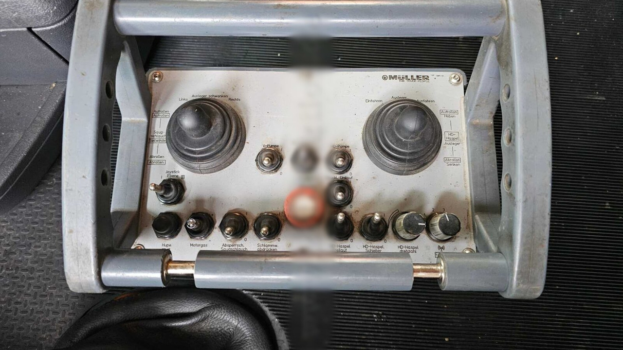 Scania G 320 4x2 G 320 4x2, Müller Vacumaster ca. 5,5m³, Funk - Camion: photos 3 Scania G 320 4x2 G 320 4x2, Müller Vacumaster ca. 5,5m³, Funk - Camion: photos 3