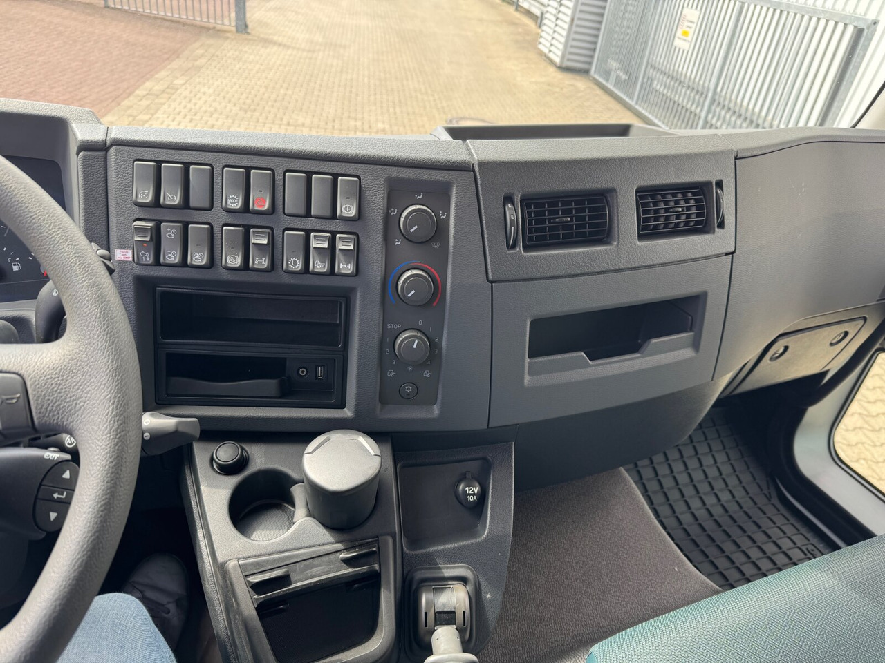 FL 280 4x4 FL 280 4x4 - Camion benne: photos 4 FL 280 4x4 FL 280 4x4 - Camion benne: photos 4
