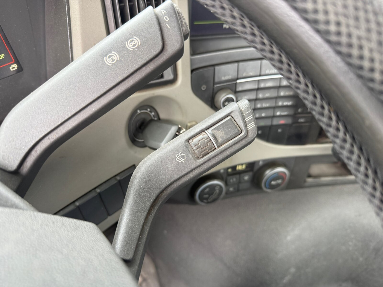 FM 410 6x2 FM 410 6x2, Lenk-/Liftachse - Camion ampliroll: photos 5 FM 410 6x2 FM 410 6x2, Lenk-/Liftachse - Camion ampliroll: photos 5