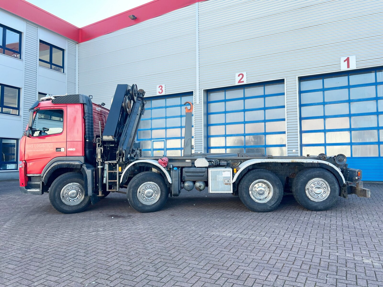 FM 460 8x2-6 FM 460 8x2-6, Lenk-/Liftachse, Kran HMF 2020-K4, Funk - Camion ampliroll, Camion grue: photos 3 FM 460 8x2-6 FM 460 8x2-6, Lenk-/Liftachse, Kran HMF 2020-K4, Funk - Camion ampliroll, Camion grue: photos 3