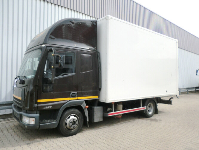 Iveco EuroCargo 75 E 17/4x2 EuroCargo 75 E 17/4x2, 6x VORHANDEN! - Camion fourgon: photos 1 Iveco EuroCargo 75 E 17/4x2 EuroCargo 75 E 17/4x2, 6x VORHANDEN! - Camion fourgon: photos 1