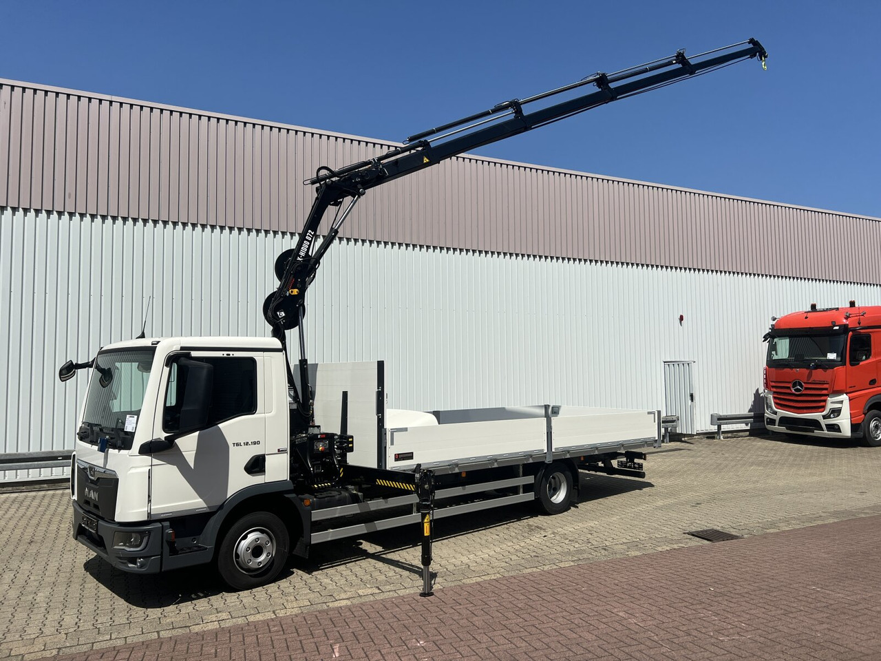 MAN TGL 12.190 4x2 BL TGL 12.190 4x2 BL mit Kran Hiab Hiduo 072DS-4 - Camion grue: photos 1 MAN TGL 12.190 4x2 BL TGL 12.190 4x2 BL mit Kran Hiab Hiduo 072DS-4 - Camion grue: photos 1