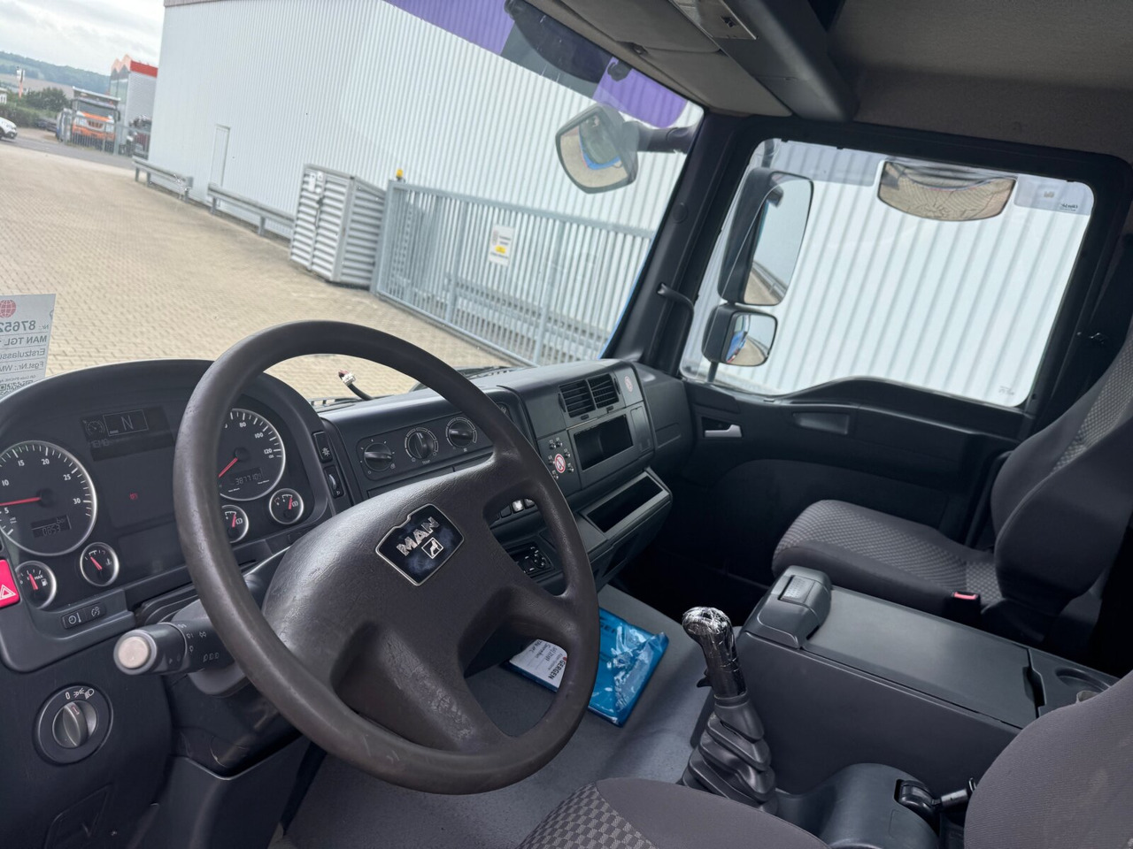 MAN TGL 12.240 4X2 BB TGL 12.240 4X2 BB, Tele-Absetzer - Camion multibenne: photos 4 MAN TGL 12.240 4X2 BB TGL 12.240 4X2 BB, Tele-Absetzer - Camion multibenne: photos 4
