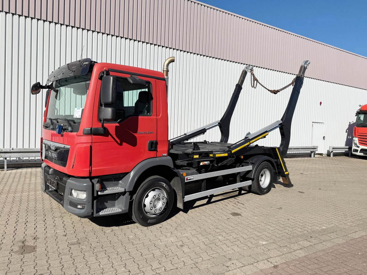 MAN TGM 15/16.290 4X2 BL TGM 15/16.290 4X2 BL, Tele-Absetzer, Funk - Camion multibenne: photos 1 MAN TGM 15/16.290 4X2 BL TGM 15/16.290 4X2 BL, Tele-Absetzer, Funk - Camion multibenne: photos 1