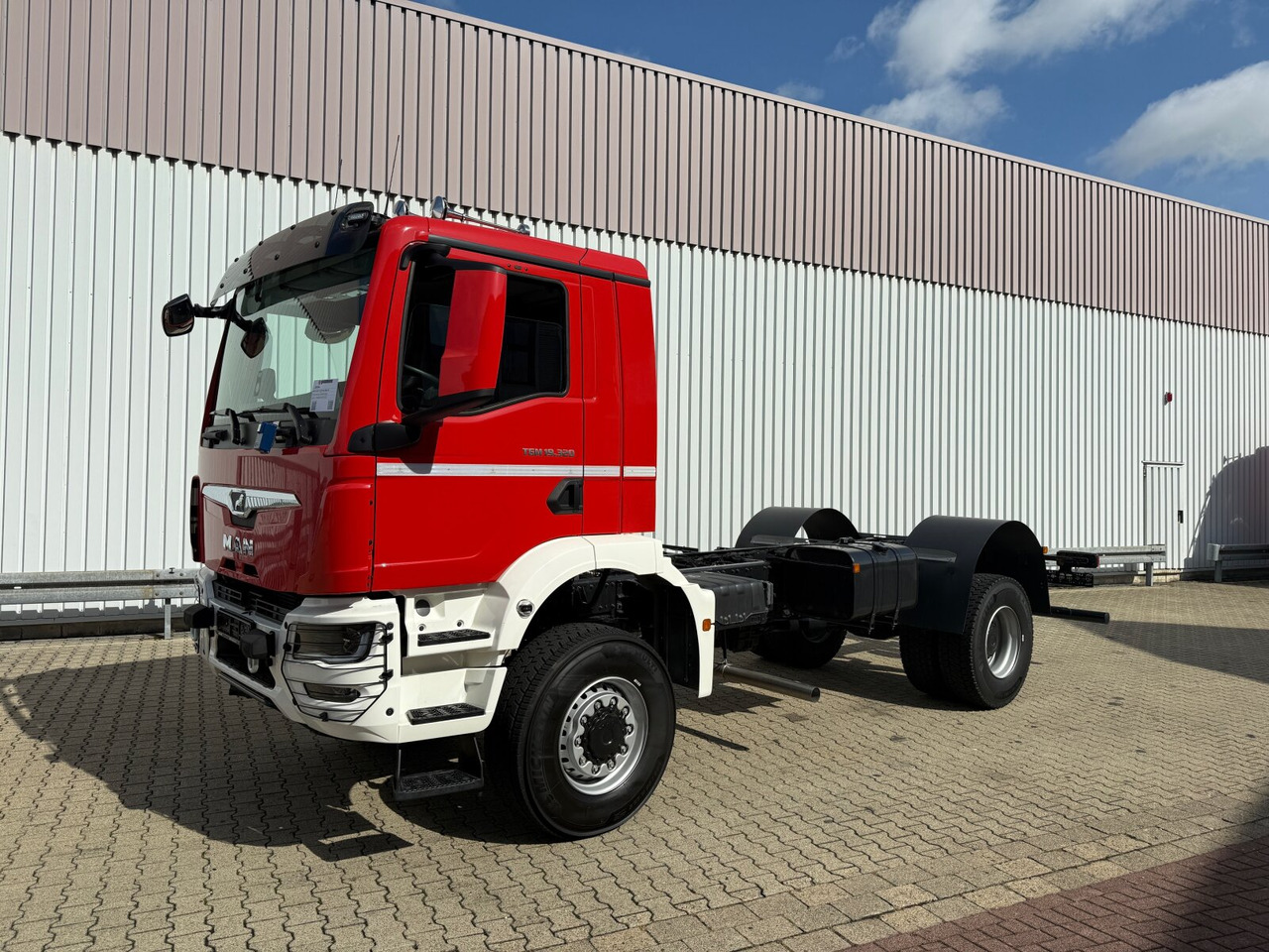 MAN TGM 18.320 4x4 BB CH TGM 18.320 4x4 BB CH - Châssis cabine: photos 1 MAN TGM 18.320 4x4 BB CH TGM 18.320 4x4 BB CH - Châssis cabine: photos 1