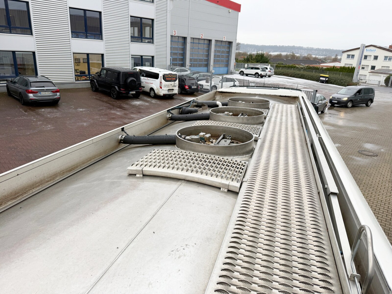 MAN TGS 26.440 6x2-4 BL TGS 26.440 6x2-4 BL, Lenk-/Liftachse, ADR, Esterer Tank ca. 20.340l, 3 Kammern - Camion citerne: photos 3 MAN TGS 26.440 6x2-4 BL TGS 26.440 6x2-4 BL, Lenk-/Liftachse, ADR, Esterer Tank ca. 20.340l, 3 Kammern - Camion citerne: photos 3