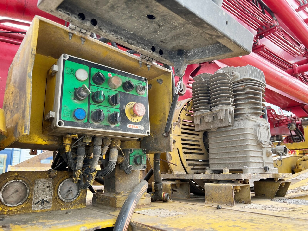 MAN TGS 33.440 6X4 BB TGS 33.440 6X4 BB, Betonpumpe CIFA K31L XZ, 31m Mast - Camion pompe: photos 4 MAN TGS 33.440 6X4 BB TGS 33.440 6X4 BB, Betonpumpe CIFA K31L XZ, 31m Mast - Camion pompe: photos 4