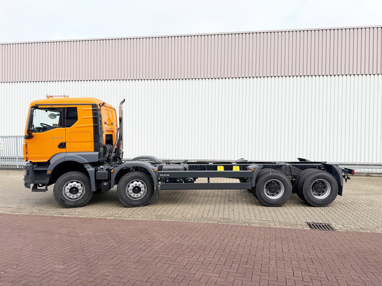 MAN TGS 41.440 8x4 BB CH TGS 41.440 8x4 BB CH, Retarder, MEHRFACH VORHANDEN! - Châssis cabine: photos 2 MAN TGS 41.440 8x4 BB CH TGS 41.440 8x4 BB CH, Retarder, MEHRFACH VORHANDEN! - Châssis cabine: photos 2