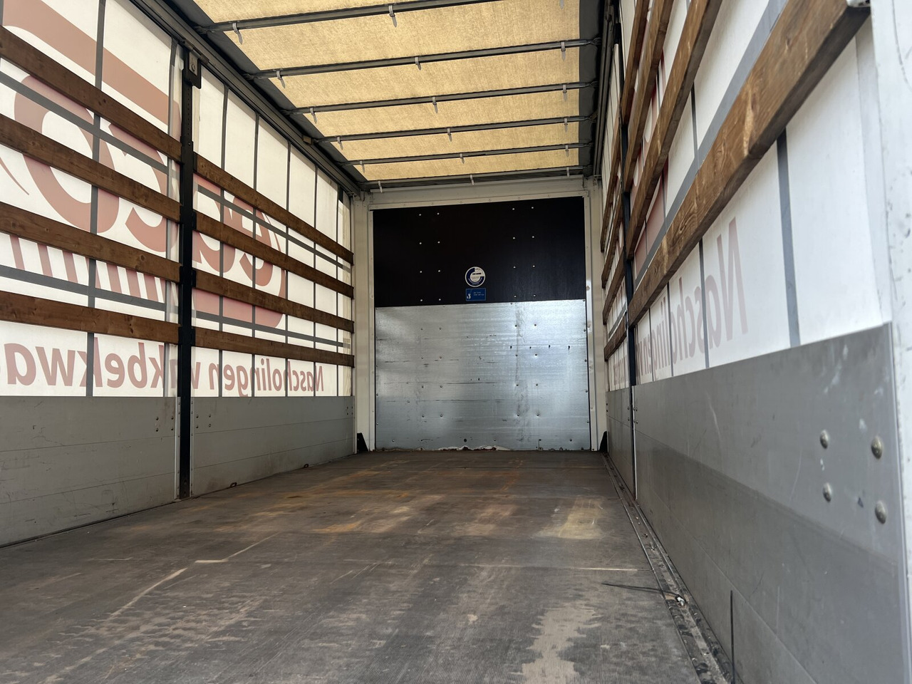 MAN TGX 18.400 4X2 BL TGX 18.400 4X2 BL, Fahrschule, 2x AHK, 6 Sitzer - Camion plateau: photos 2 MAN TGX 18.400 4X2 BL TGX 18.400 4X2 BL, Fahrschule, 2x AHK, 6 Sitzer - Camion plateau: photos 2