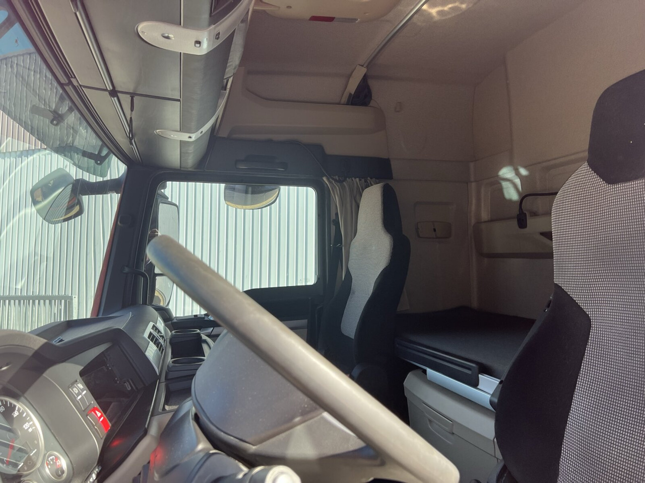 Crédit-bail de MAN TGX 26.460 6X4 BB TGX 26.460 6X4 BB, Intarder, Standklima MAN TGX 26.460 6X4 BB TGX 26.460 6X4 BB, Intarder, Standklima: photos 6