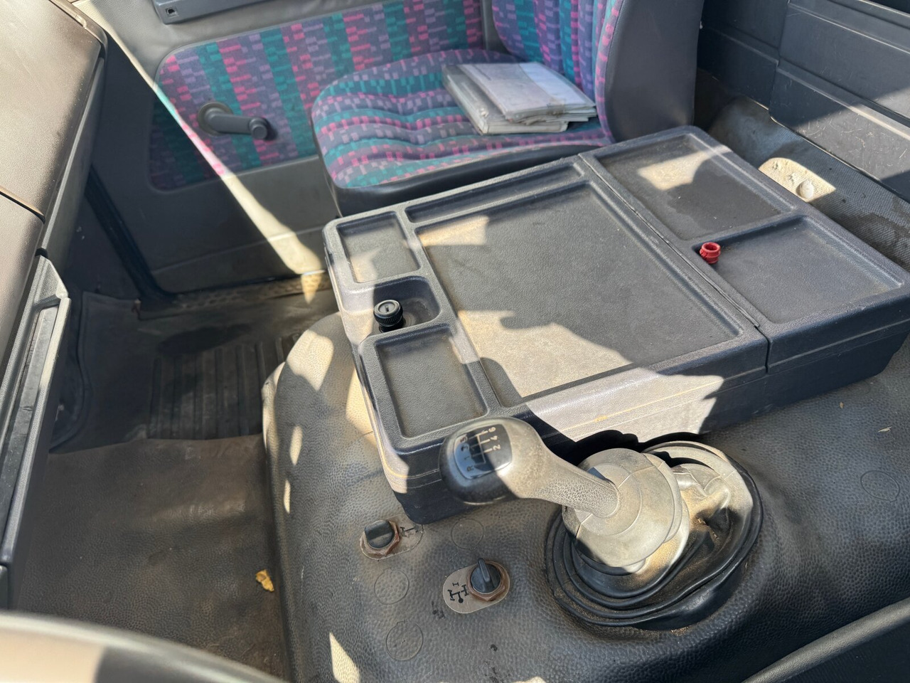 Mercedes-Benz 1314 K 4x2 1314 K 4x2, 6-Zylinder Motor, 2x AHK - Camion benne: photos 4 Mercedes-Benz 1314 K 4x2 1314 K 4x2, 6-Zylinder Motor, 2x AHK - Camion benne: photos 4
