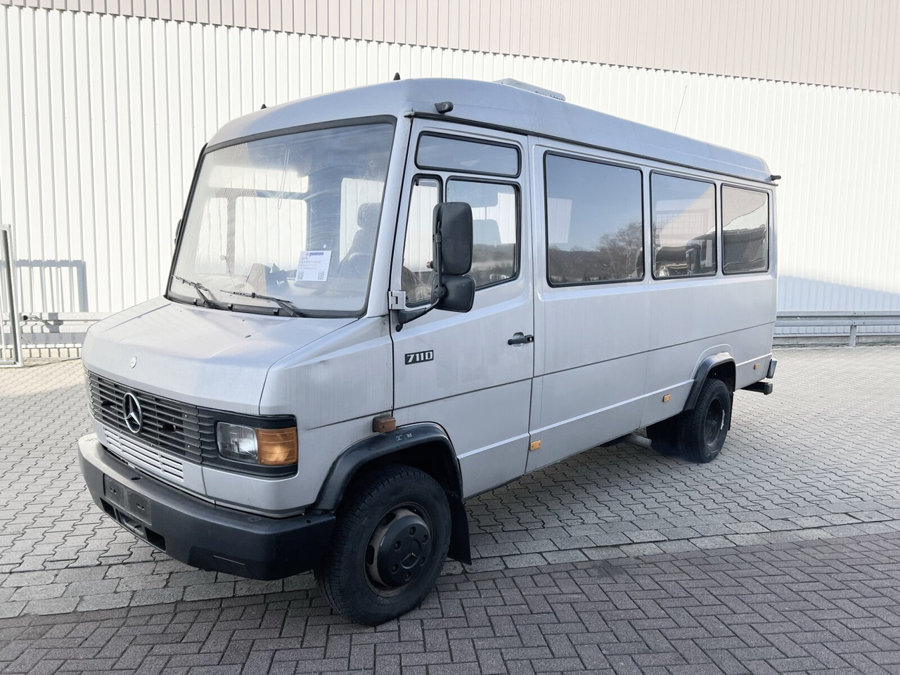 Minibus, Transport de personnes Mercedes-Benz 711 D-KA 4x2 711 D-KA 4x2, Standklima, 11-Sitze, 2 x on stock: photos 8