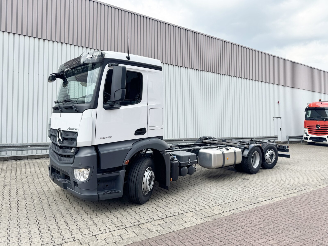 Mercedes-Benz Actros 2548 L 6x2 Actros 2548 L 6x2, Retarder, Lenk-/Liftachse - Châssis cabine: photos 1 Mercedes-Benz Actros 2548 L 6x2 Actros 2548 L 6x2, Retarder, Lenk-/Liftachse - Châssis cabine: photos 1