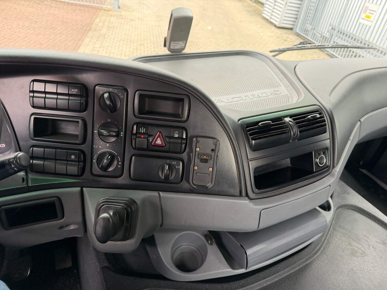 Mercedes-Benz Actros 2641 6x4 Actros 2641 6x4 - Camion ampliroll: photos 3 Mercedes-Benz Actros 2641 6x4 Actros 2641 6x4 - Camion ampliroll: photos 3