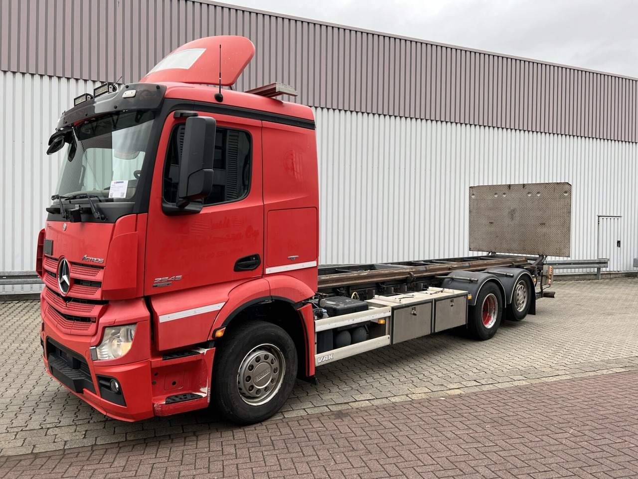 Mercedes-Benz Actros 2645 6x2 Actros 2645 6x2, Retarder, Liftachse, AWL, Hiab LBW - Châssis cabine: photos 1 Mercedes-Benz Actros 2645 6x2 Actros 2645 6x2, Retarder, Liftachse, AWL, Hiab LBW - Châssis cabine: photos 1