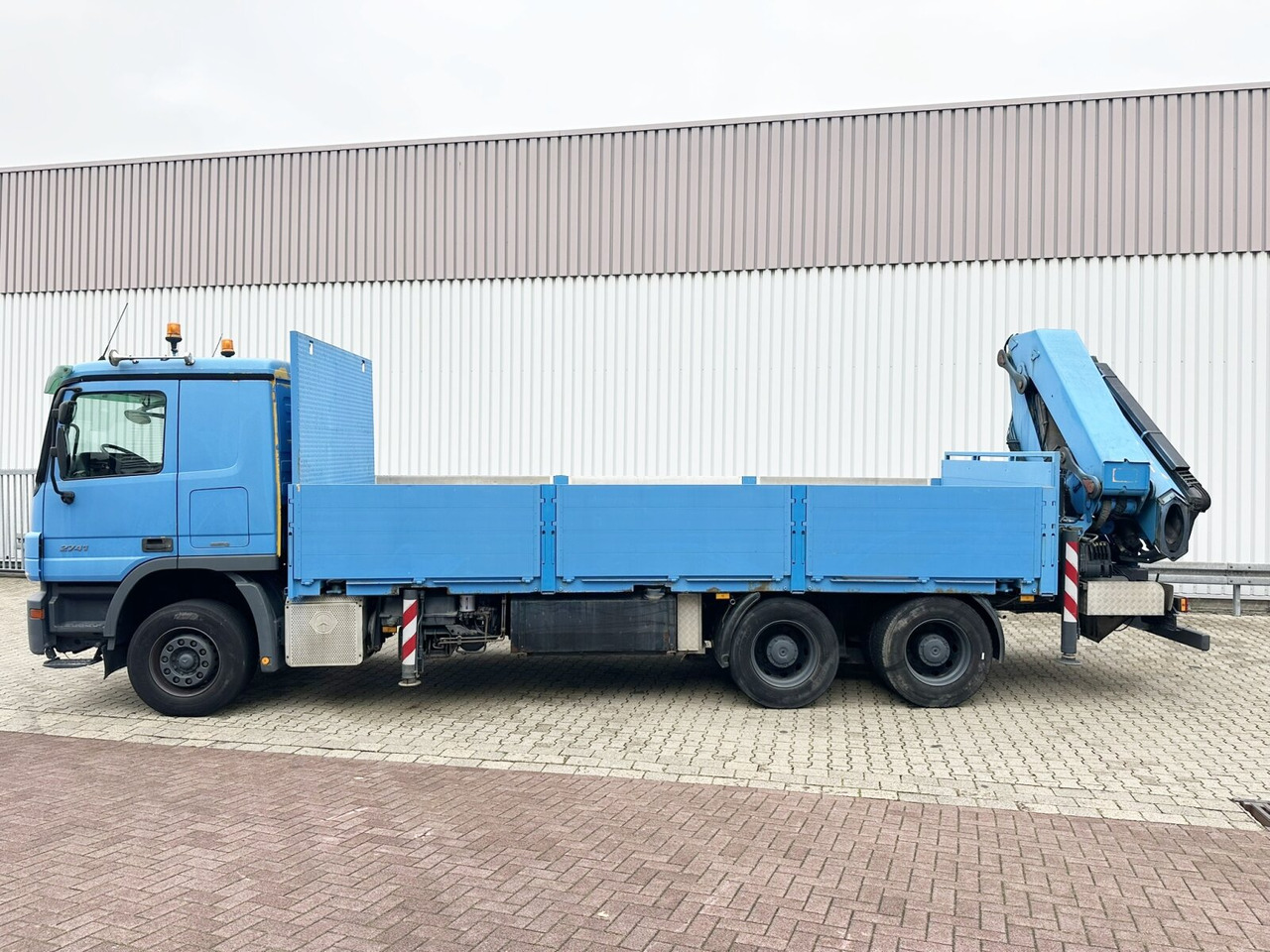 Mercedes-Benz Actros 2741 L 6x4 Actros 2741 L 6x4, Twist-Lock ausz. auf 3m, Heckkran Palfinger PK 42502-D, Funk - Camion plateau, Camion grue: photos 2 Mercedes-Benz Actros 2741 L 6x4 Actros 2741 L 6x4, Twist-Lock ausz. auf 3m, Heckkran Palfinger PK 42502-D, Funk - Camion plateau, Camion grue: photos 2