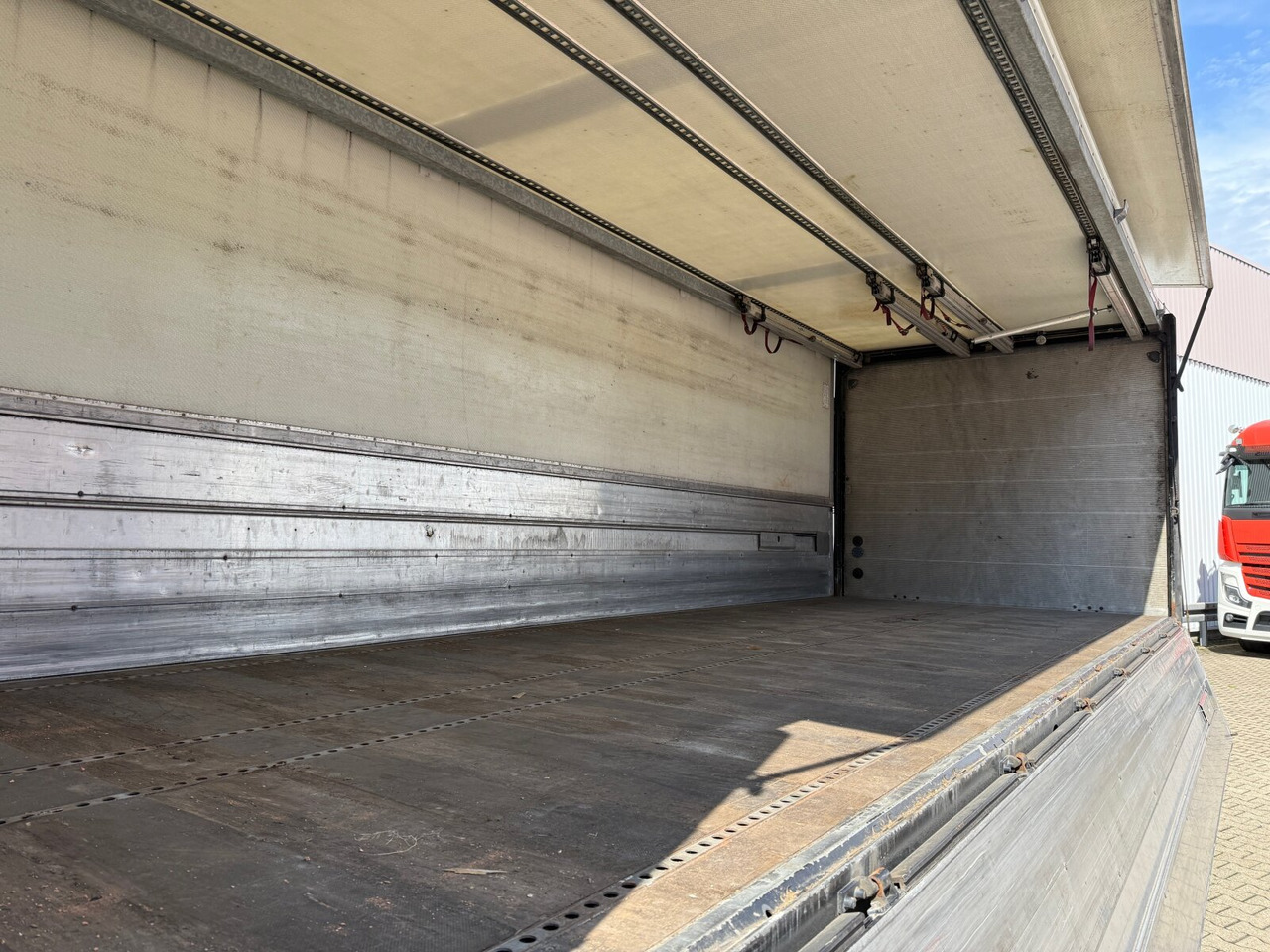 Mercedes-Benz Antos 1836 L 4x2 Antos 1836 L 4x2, Getränkekoffer, LBW Dautel - Camion fourgon: photos 3 Mercedes-Benz Antos 1836 L 4x2 Antos 1836 L 4x2, Getränkekoffer, LBW Dautel - Camion fourgon: photos 3